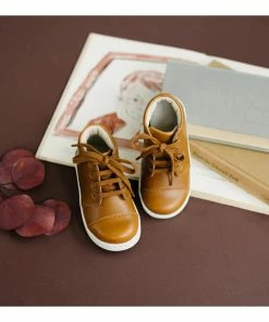 Lamour Evan Mid Top Boot