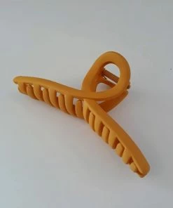 Brand new β€οΈ Britt's Bows Britty Claw Clip π 14 Britt's Bows Britty Claw Clip