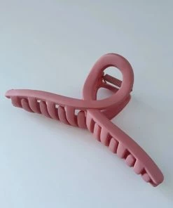 Brand new β€οΈ Britt's Bows Britty Claw Clip π 12 Britt's Bows Britty Claw Clip